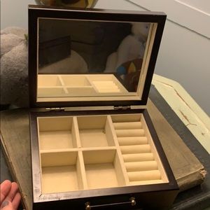 2 Jewelry boxes